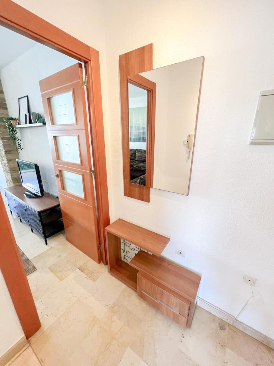 Large & Cozy Centrally Apartment Торемолинос Екстериор снимка