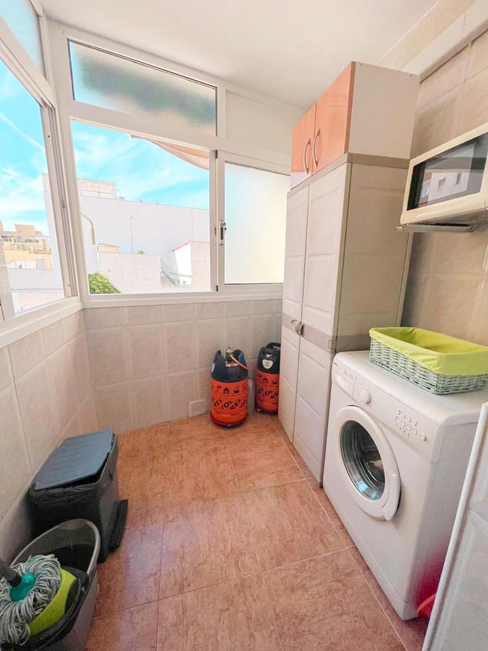 Large & Cozy Centrally Apartment Торемолинос Екстериор снимка