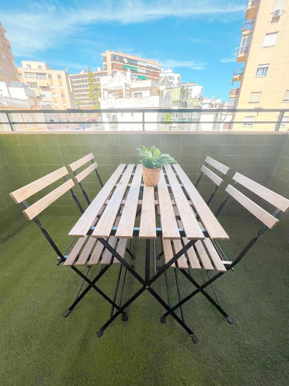 Large & Cozy Centrally Apartment Торемолинос Екстериор снимка