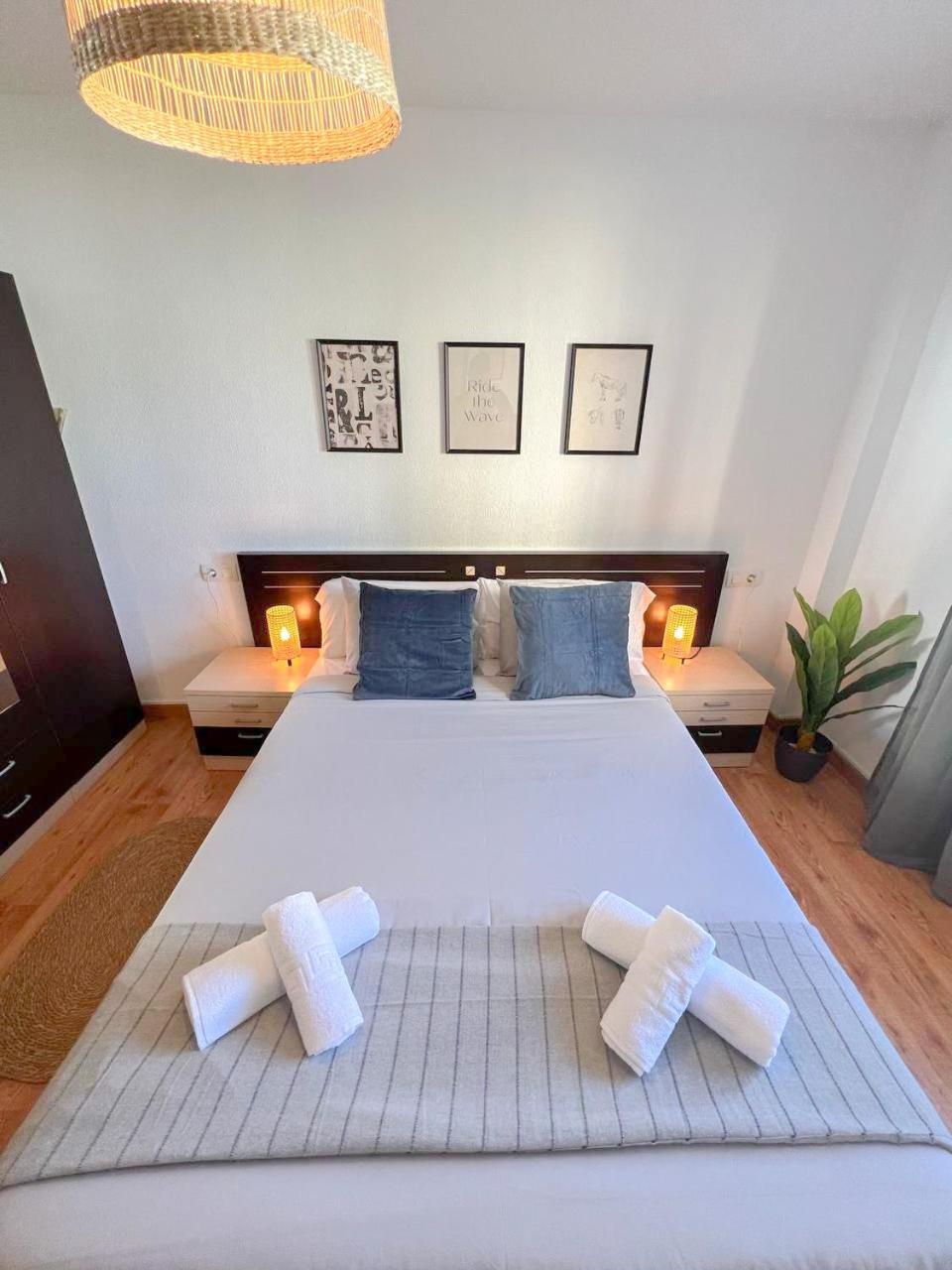 Large & Cozy Centrally Apartment Торемолинос Екстериор снимка