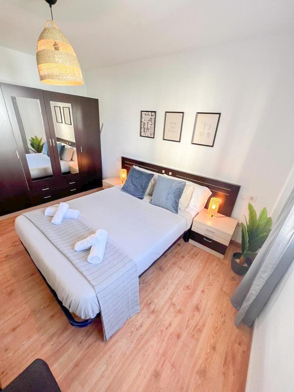Large & Cozy Centrally Apartment Торемолинос Екстериор снимка