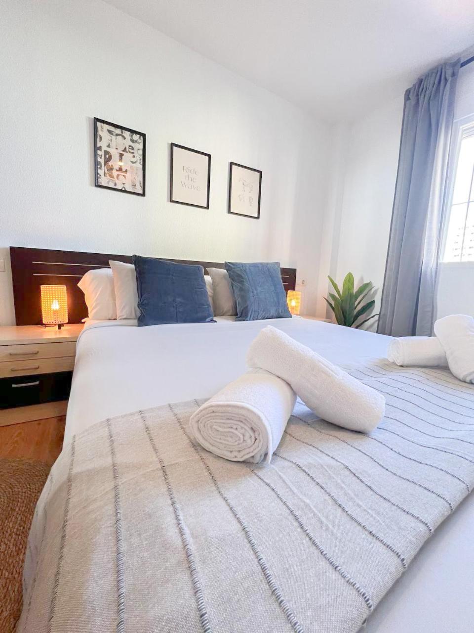 Large & Cozy Centrally Apartment Торемолинос Екстериор снимка