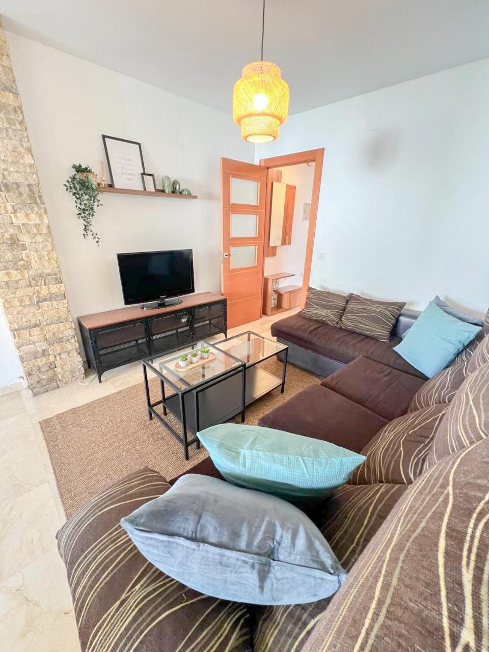 Large & Cozy Centrally Apartment Торемолинос Екстериор снимка